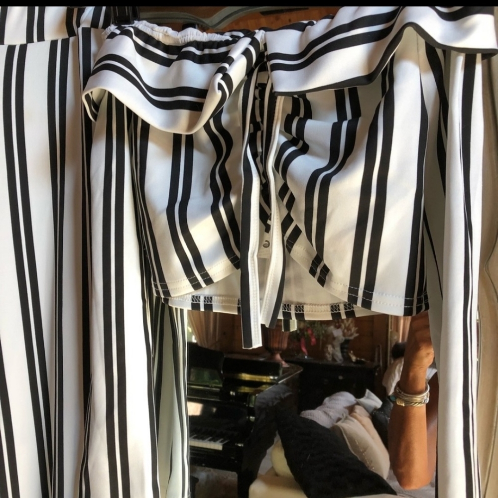 NWT Black and White stripe Crop Top and Pants by Boohoo - Picture 2 of 4